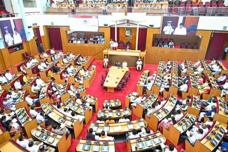 ସପ୍ତଦଶ ବିଧାନ ସଭାର ୬ଷ୍ଠ ଅଧିବେଶନ ଅବସରରେ